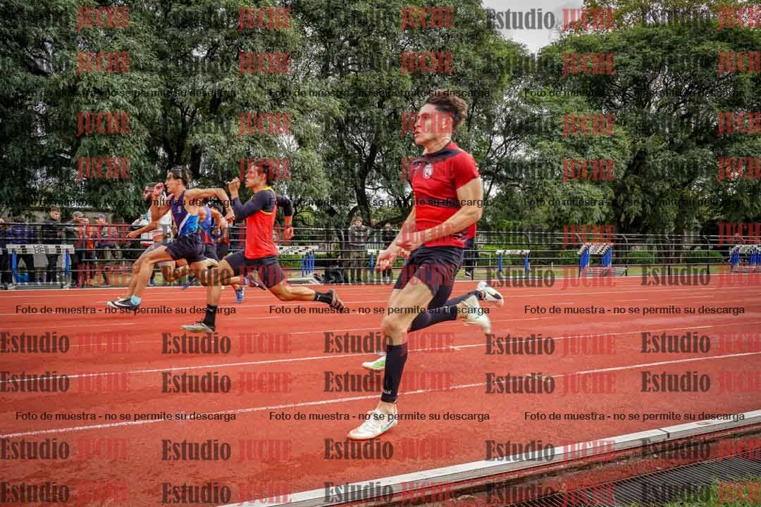 Fotos de los 100 m llanos de varones