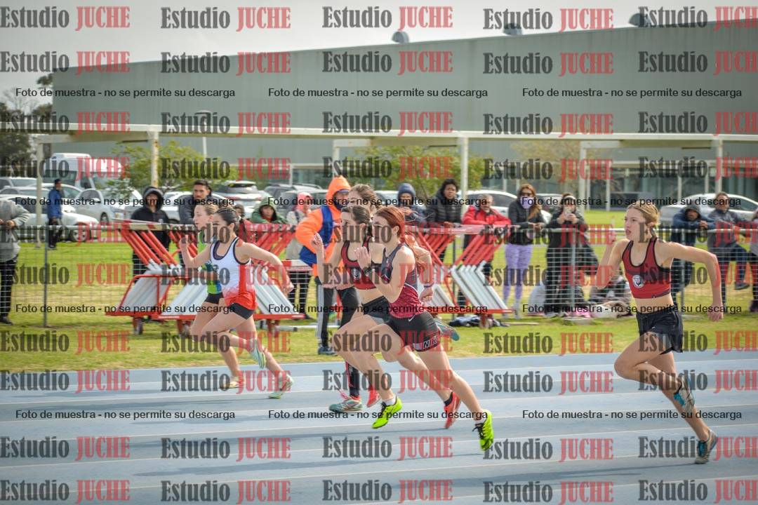 Fotos de los 80 m llanos de mujeres