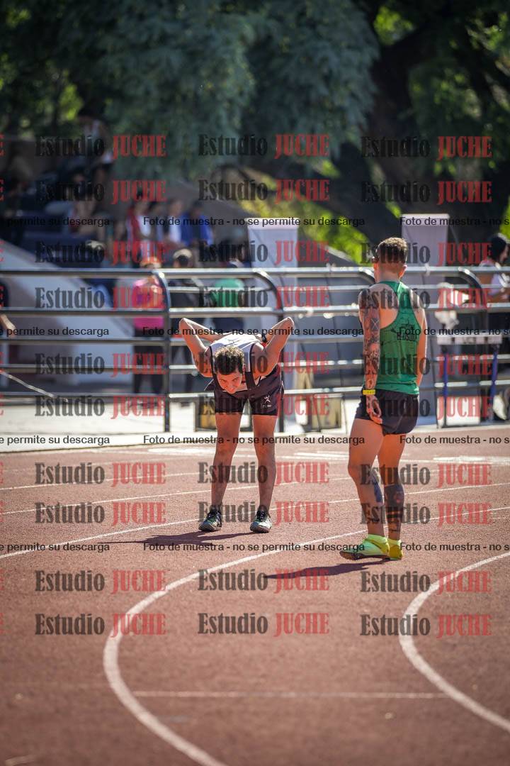 Fotos de los 800 m llanos de varones