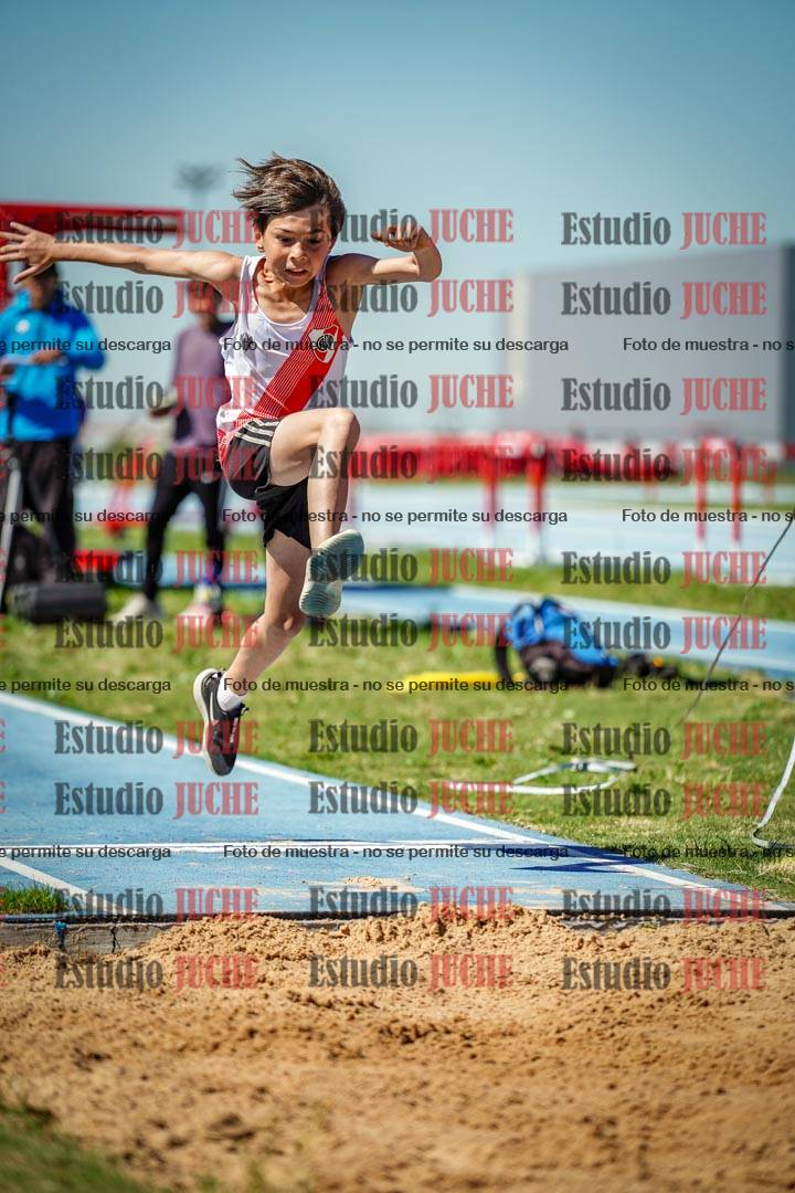 Fotos del salto en largo de varones - U12