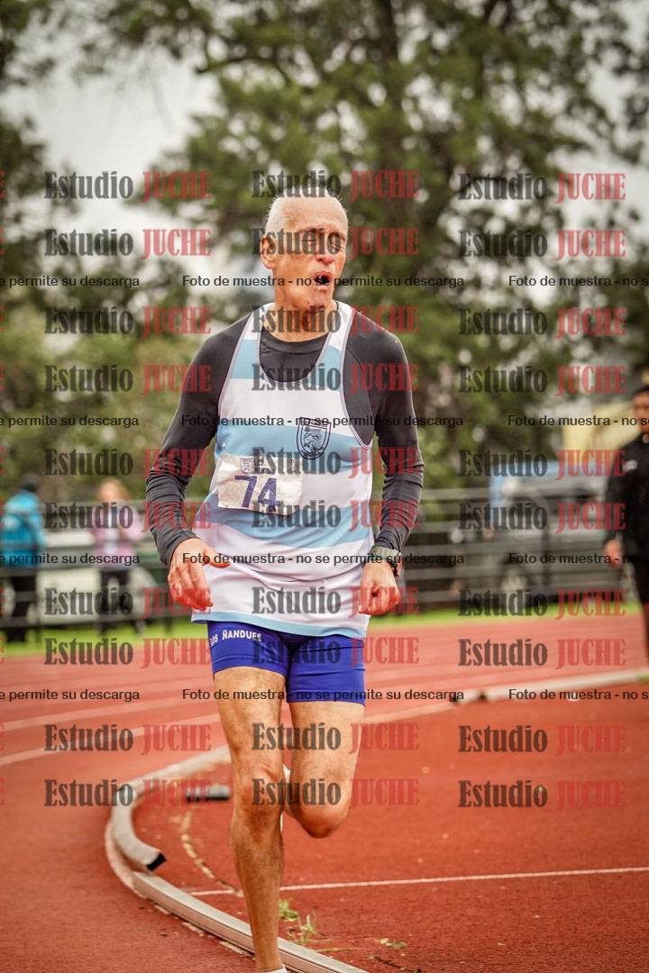 Fotos de los 800 m llanos de varones