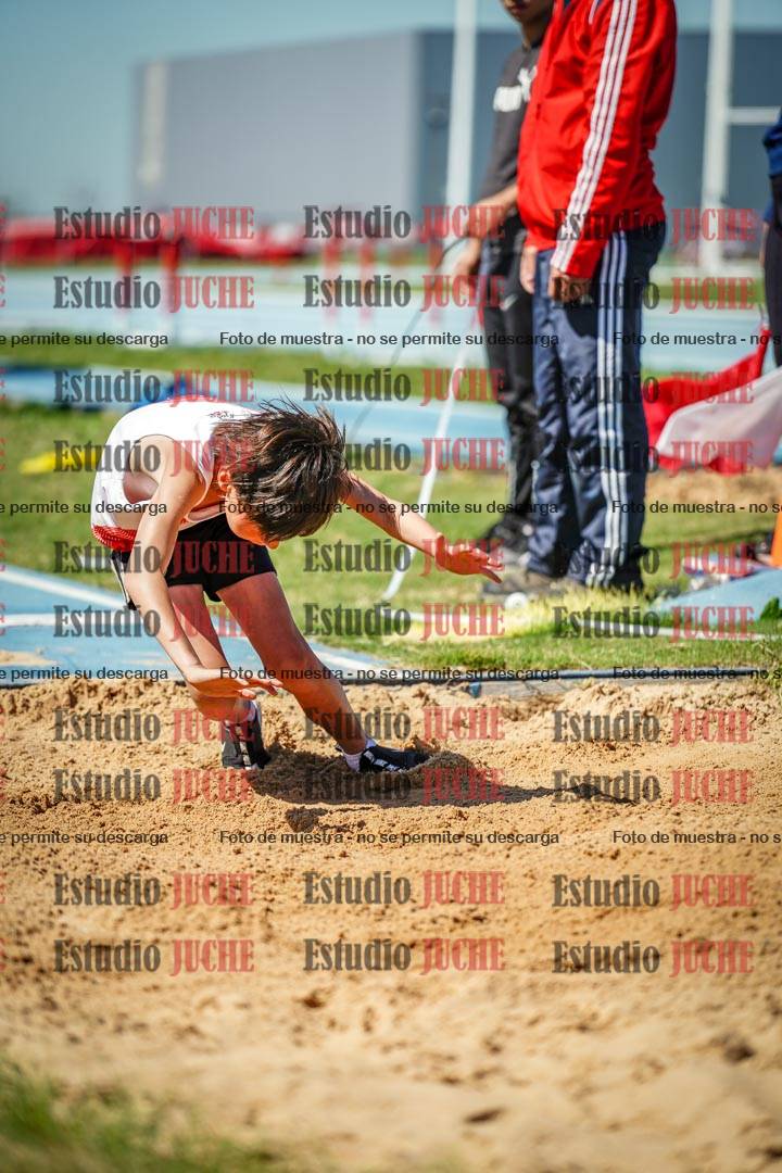Fotos del salto en largo de varones - U12