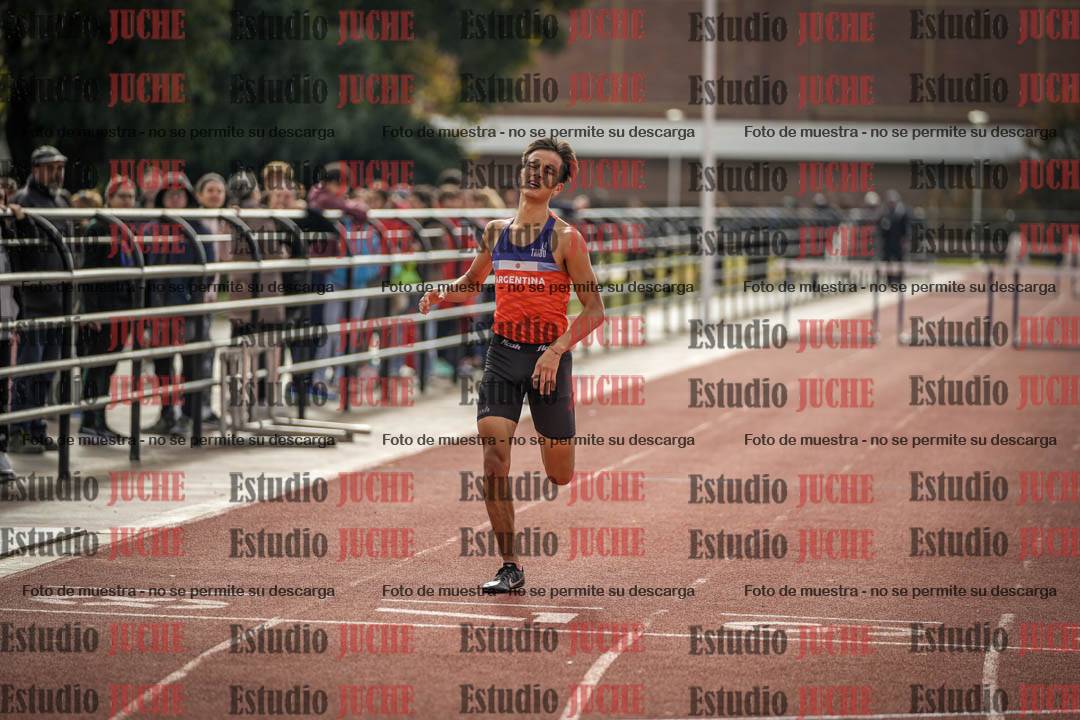 Fotos de los 400 m con vallas de varones