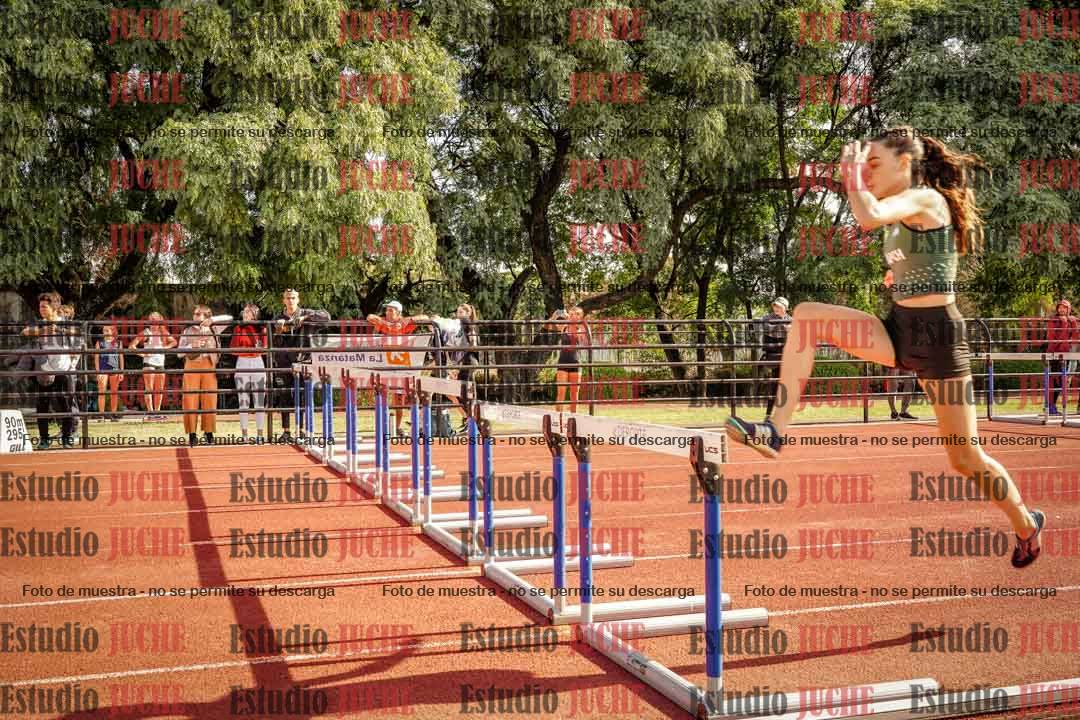Fotos de los 100 m con vallas de mujeres