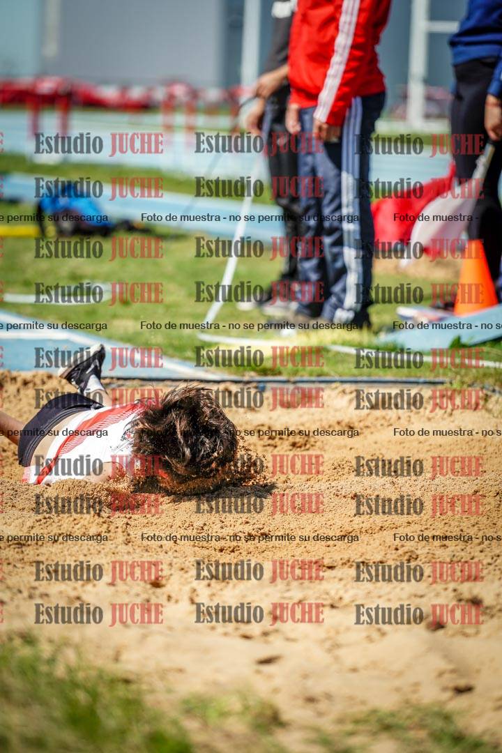 Fotos del salto en largo de varones - U12
