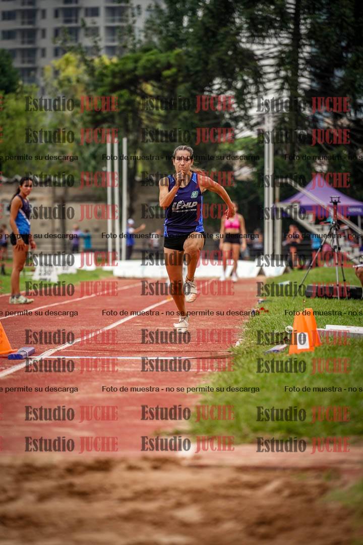 Fotos del salto triple - tabla de 8 y 10