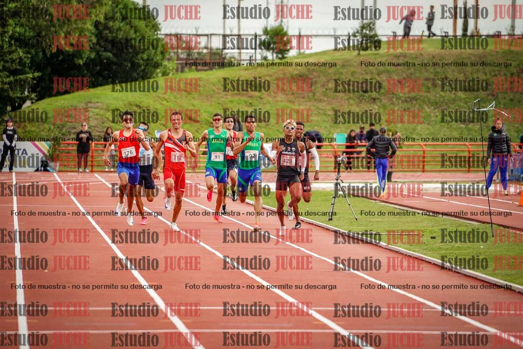 Fotos de los 800 m llanos de varones - FINAL