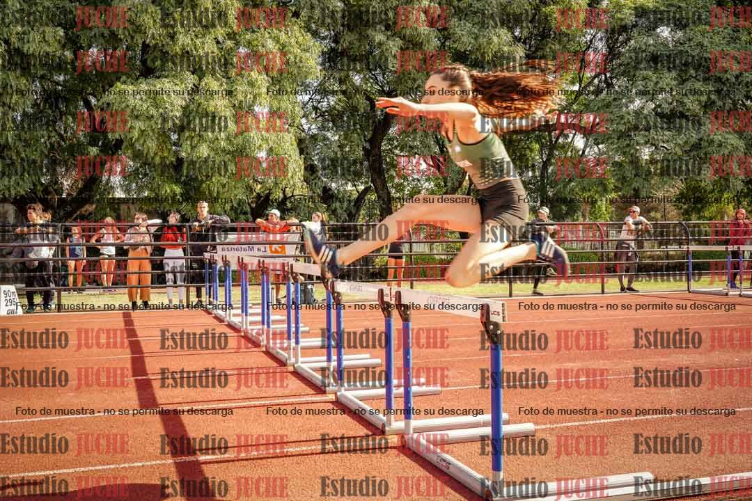 Fotos de los 100 m con vallas de mujeres