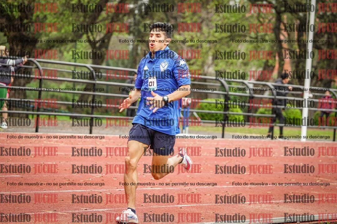 Fotos de los 800 m llanos de varones