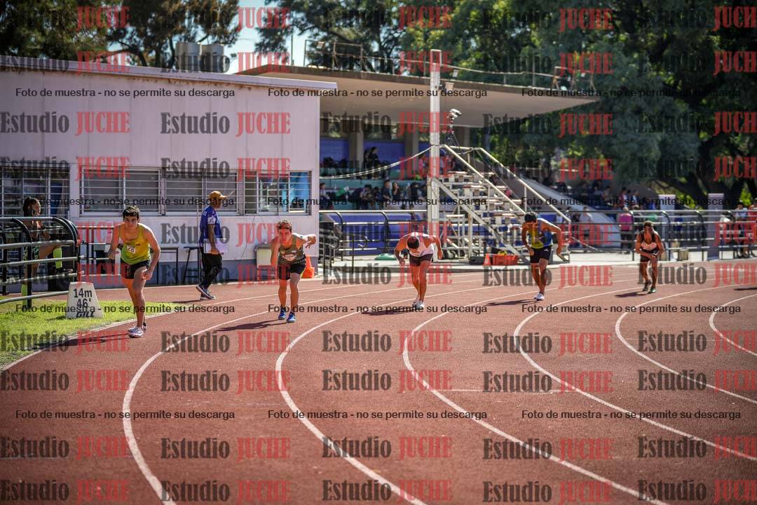 Fotos de los 800 m llanos de varones
