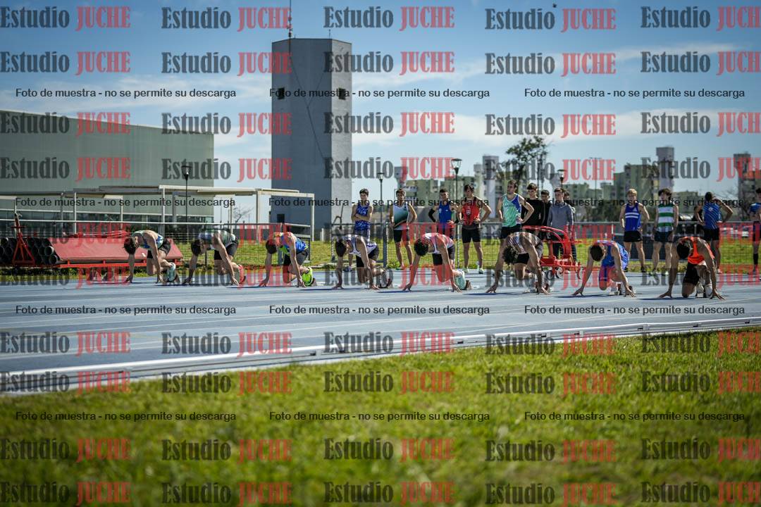 Fotos de los 100 m llanos de varones
