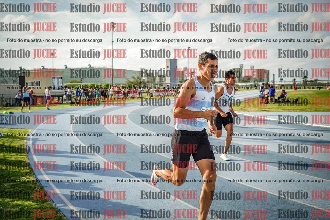 Fotos de los 800 m llanos de varones