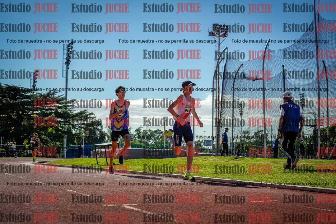 Fotos de los 2400 m de varones