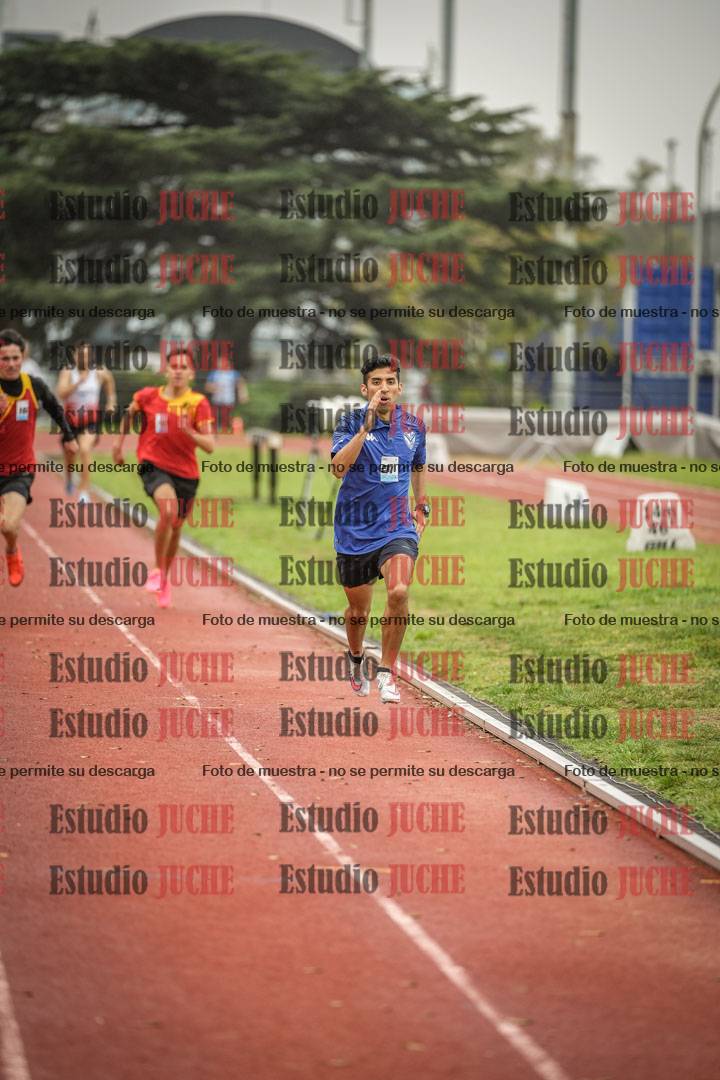 Fotos de los 800 m llanos de varones