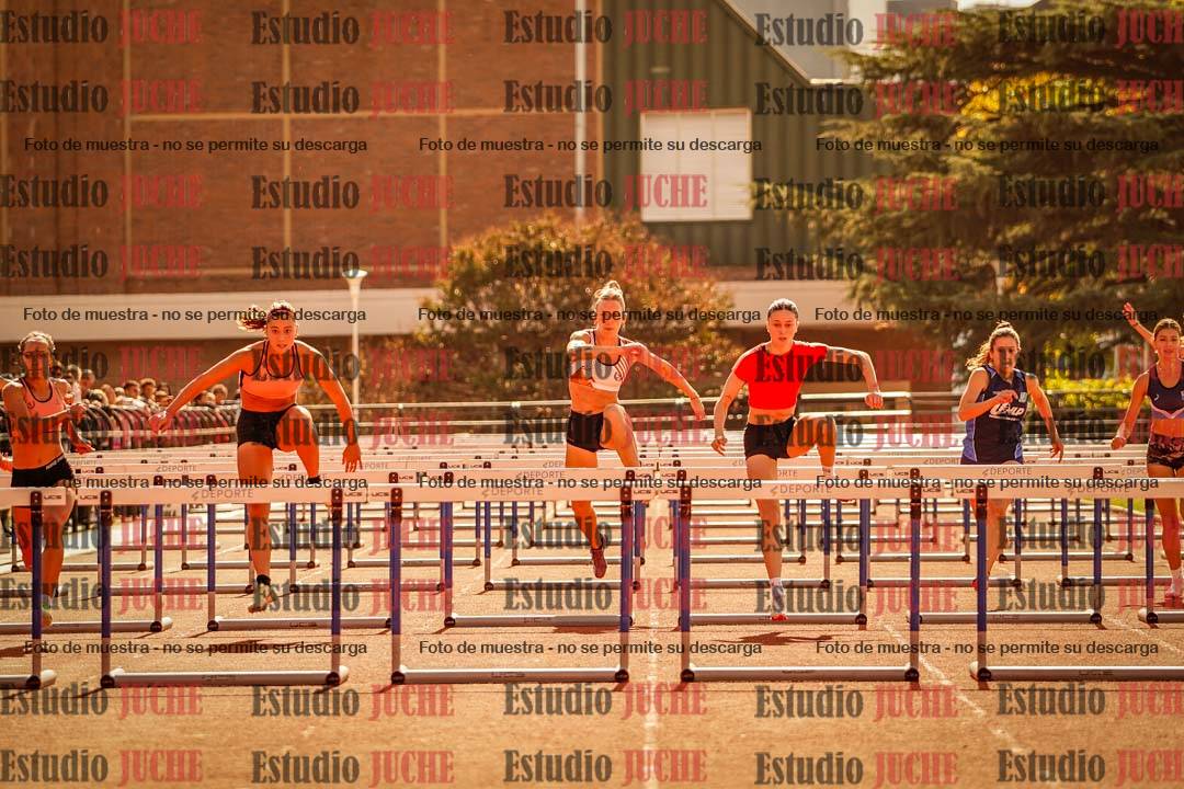Fotos de los 100 m con vallas de mujeres