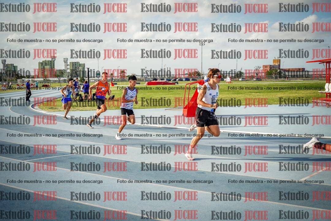 Fotos de los 800 m llanos de varones