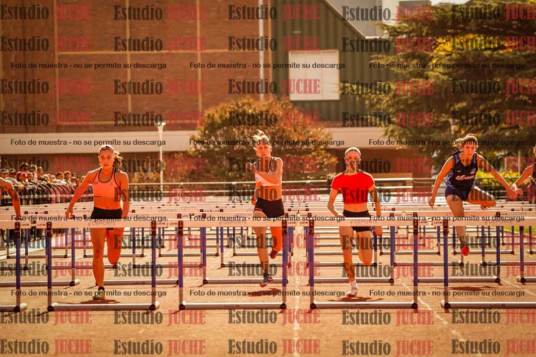 Fotos de los 100 m con vallas de mujeres
