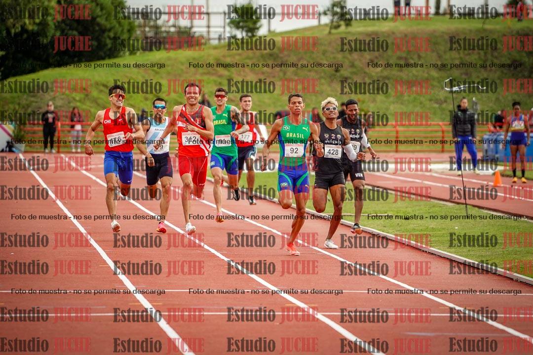 Fotos de los 800 m llanos de varones - FINAL