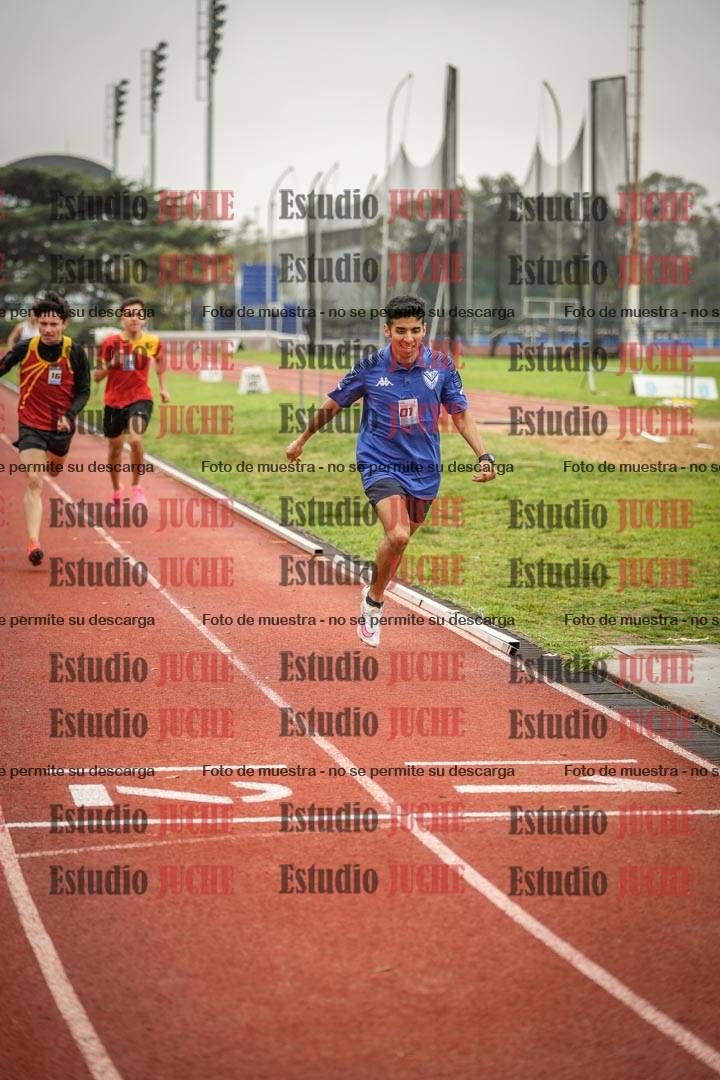 Fotos de los 800 m llanos de varones
