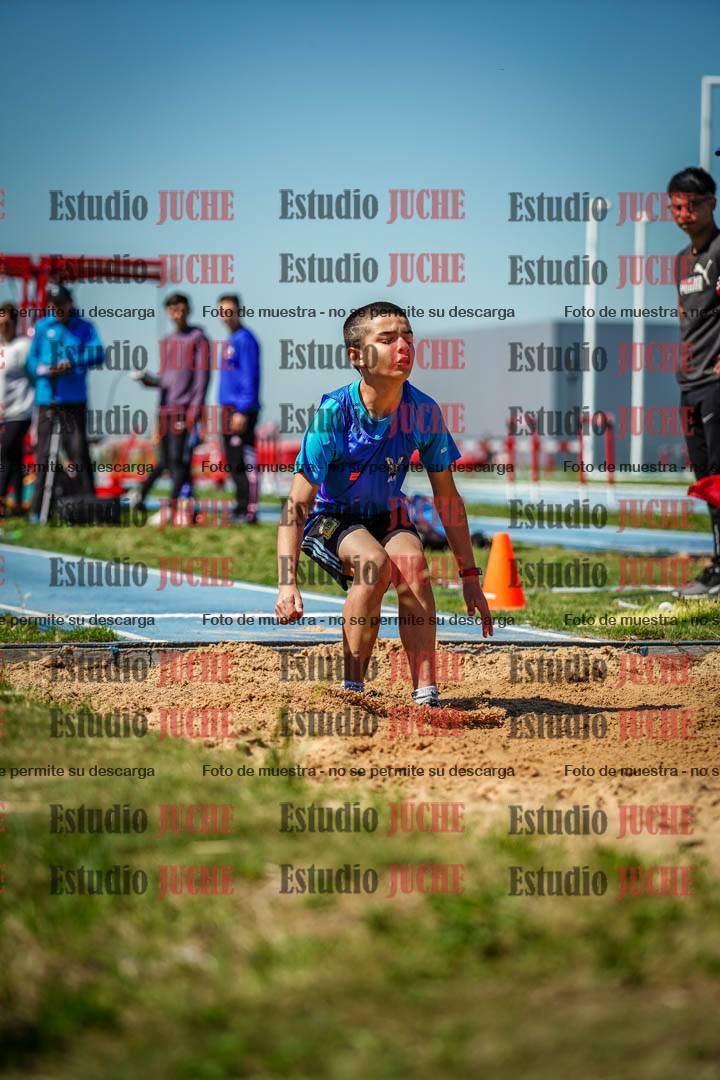 Fotos del salto en largo de varones - U12