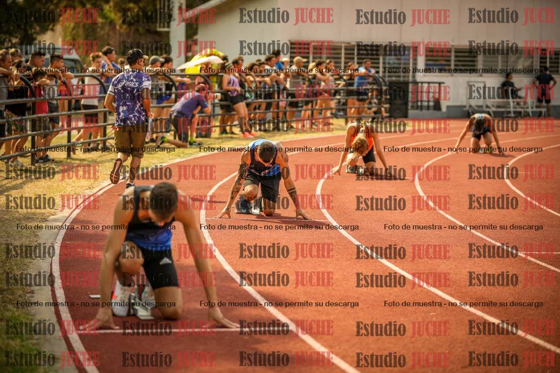 Fotos de los 400 m llanos de varones