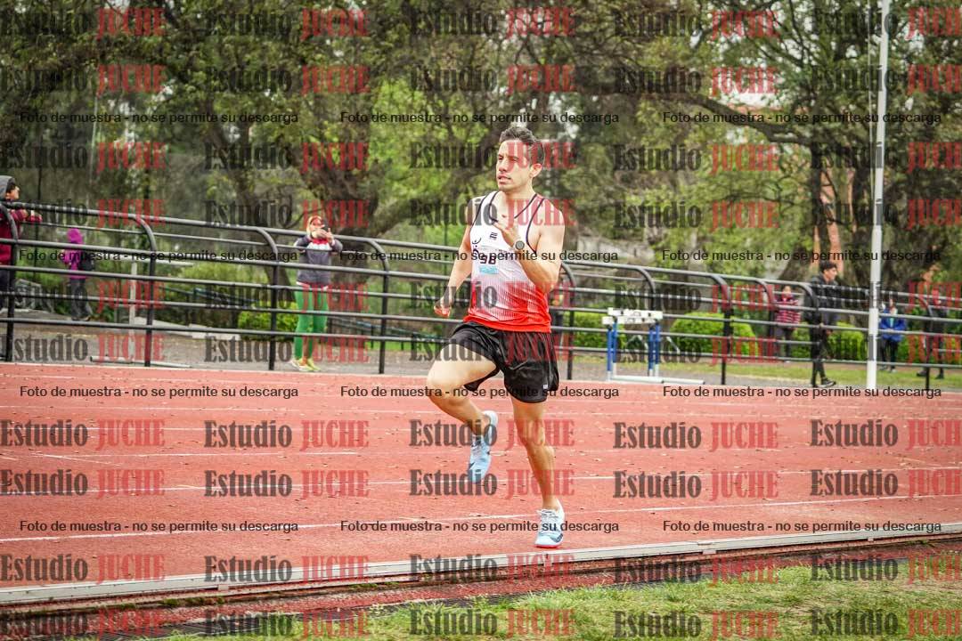 Fotos de los 800 m llanos de varones