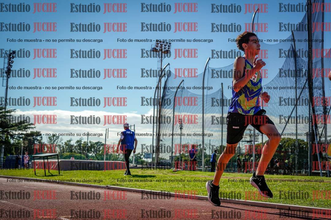 Fotos de los 2400 m de varones