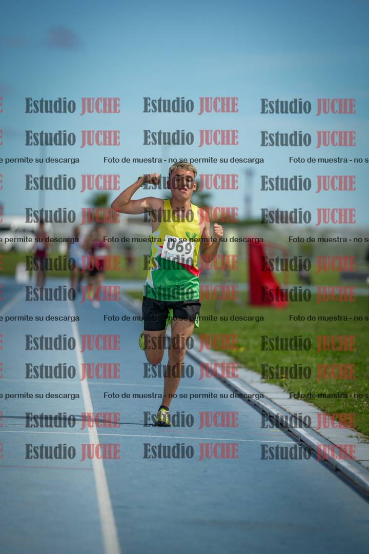 Fotos de los 1000 m llanos de varones