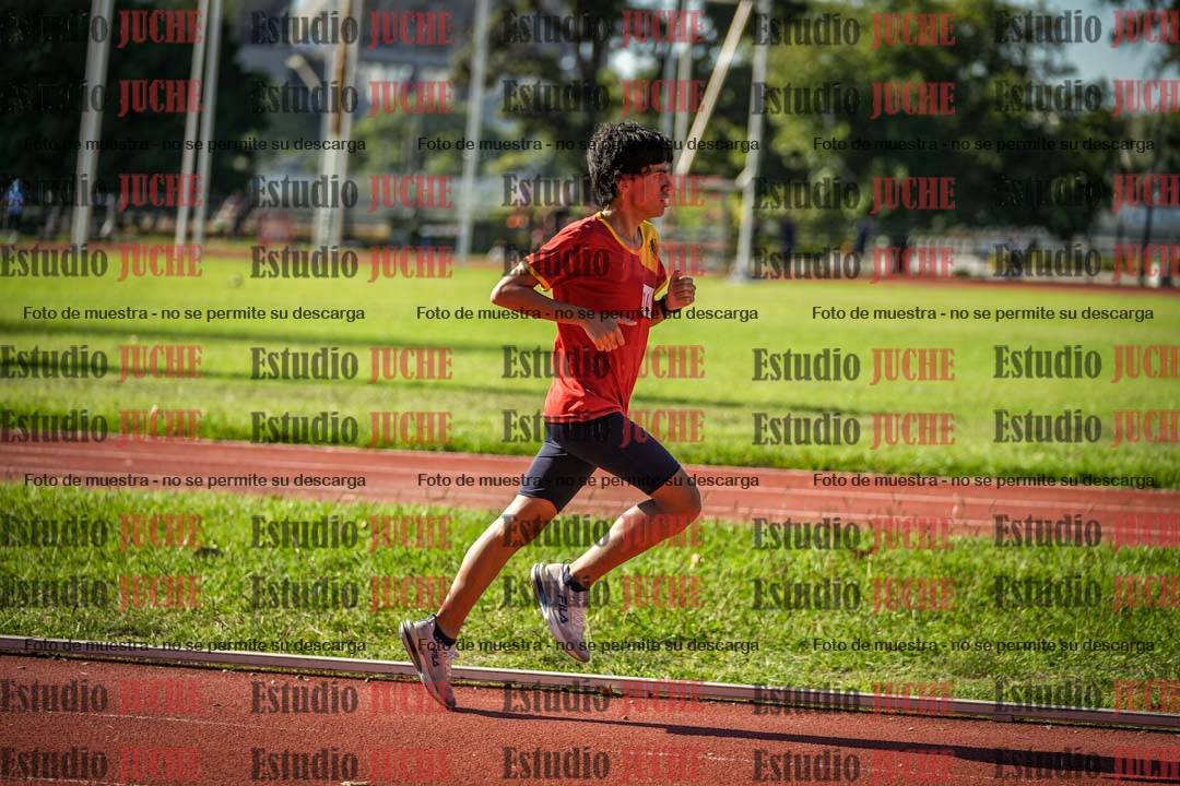 Fotos de los 2400 m llanos de varones