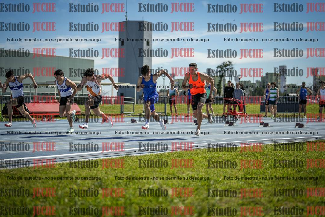 Fotos de los 100 m llanos de varones