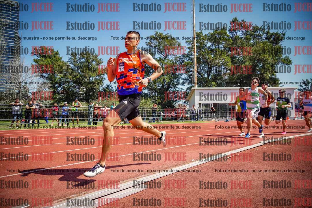 Fotos de los 800 m llanos de varones