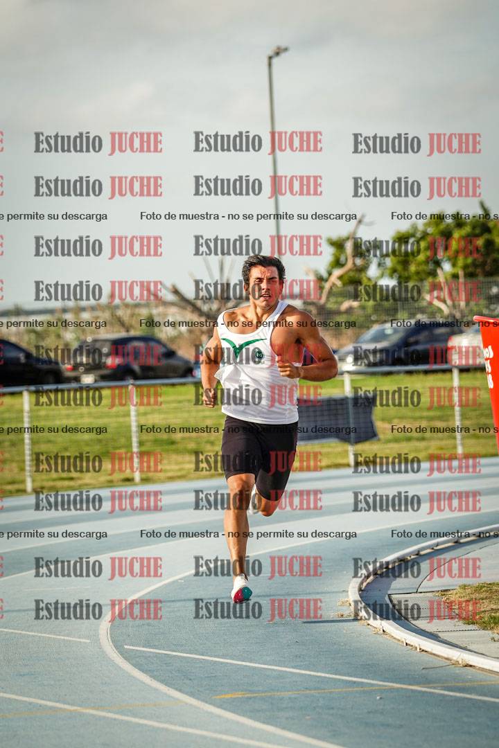 Fotos de los 800 m llanos de varones
