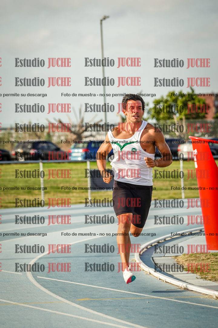 Fotos de los 800 m llanos de varones