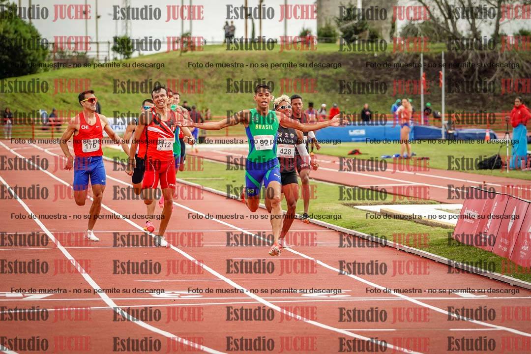 Fotos de los 800 m llanos de varones - FINAL