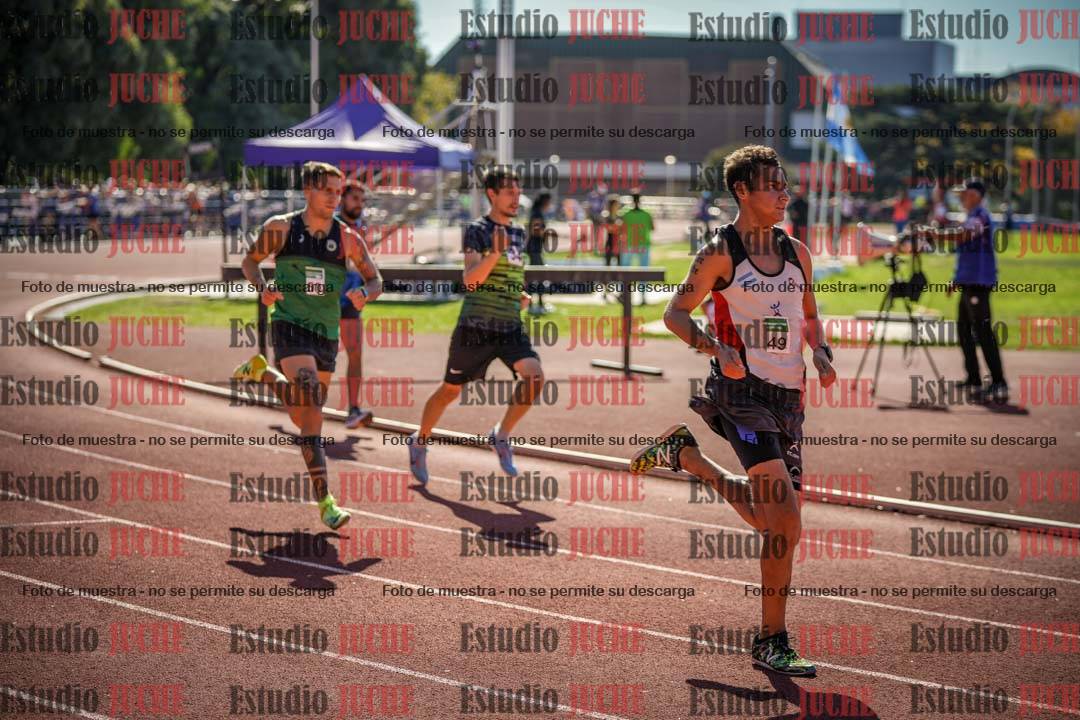 Fotos de los 800 m llanos de varones
