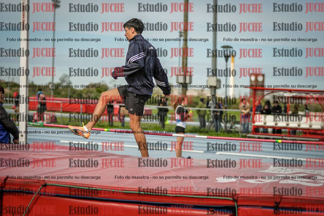 Fotos del salto en alto de varones - todas las categorías (incluye combinadas)