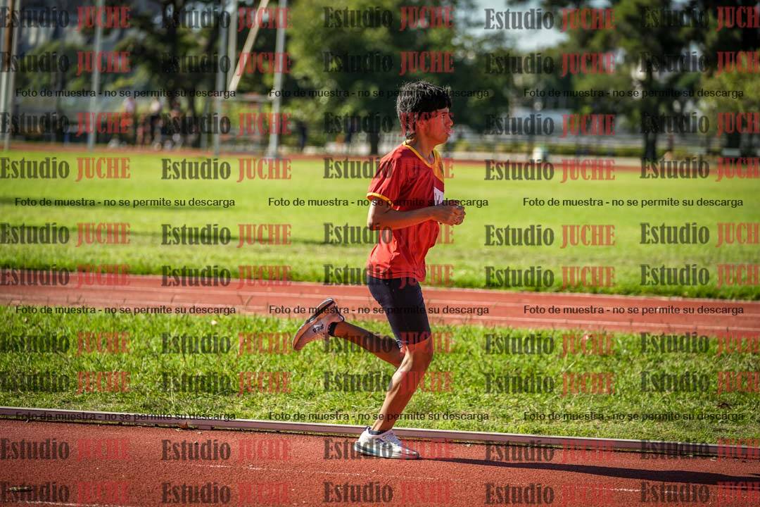 Fotos de los 2400 m llanos de varones
