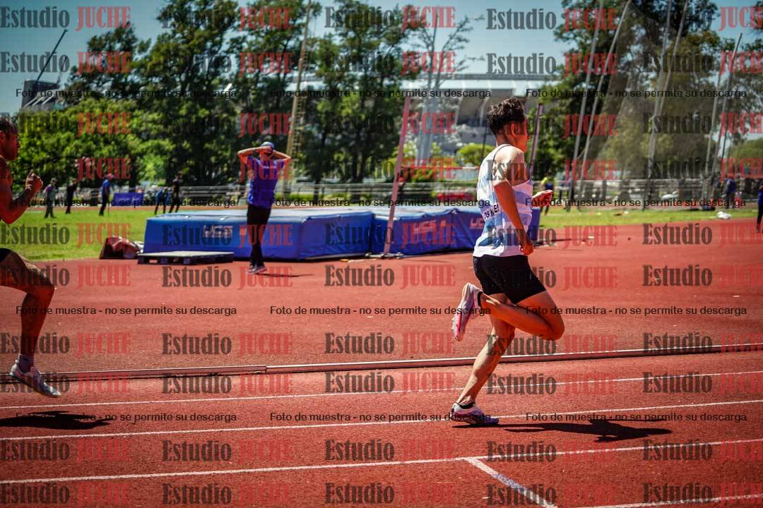 Fotos de los 800 m llanos de varones