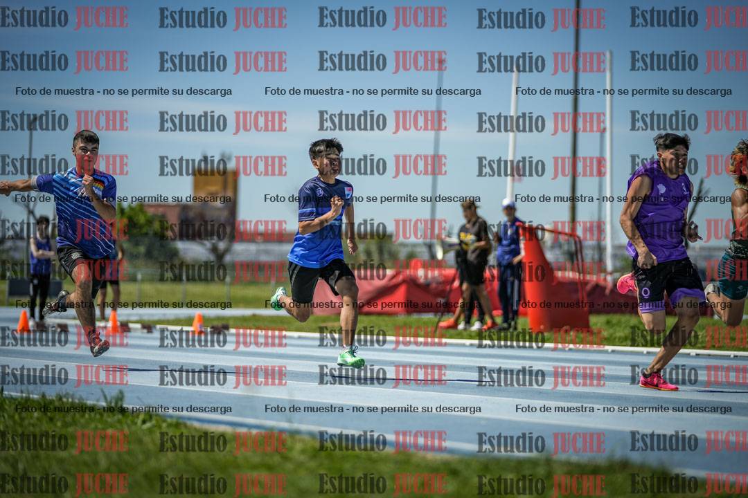 Fotos de los 80 m llanos de varones