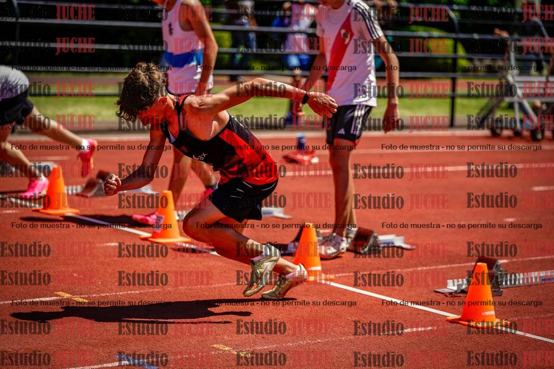 Fotos de los 80 m llanos de varones