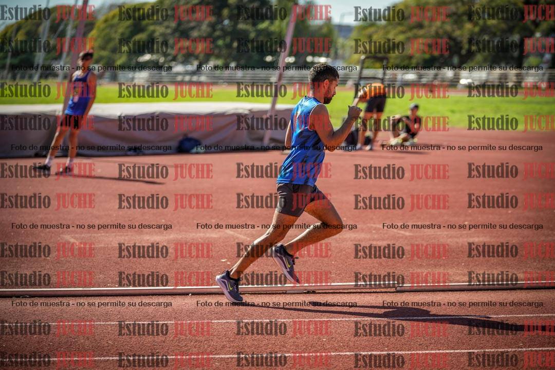 Fotos de los 800 m llanos de varones