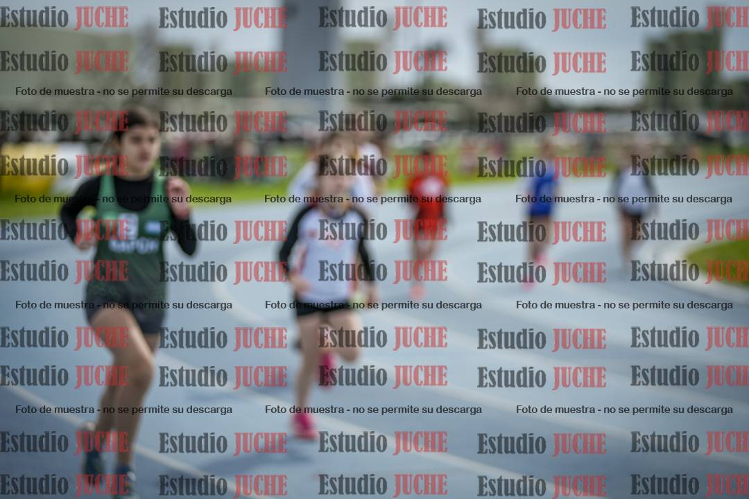 Fotos de los 800 m llanos de mujeres - U14