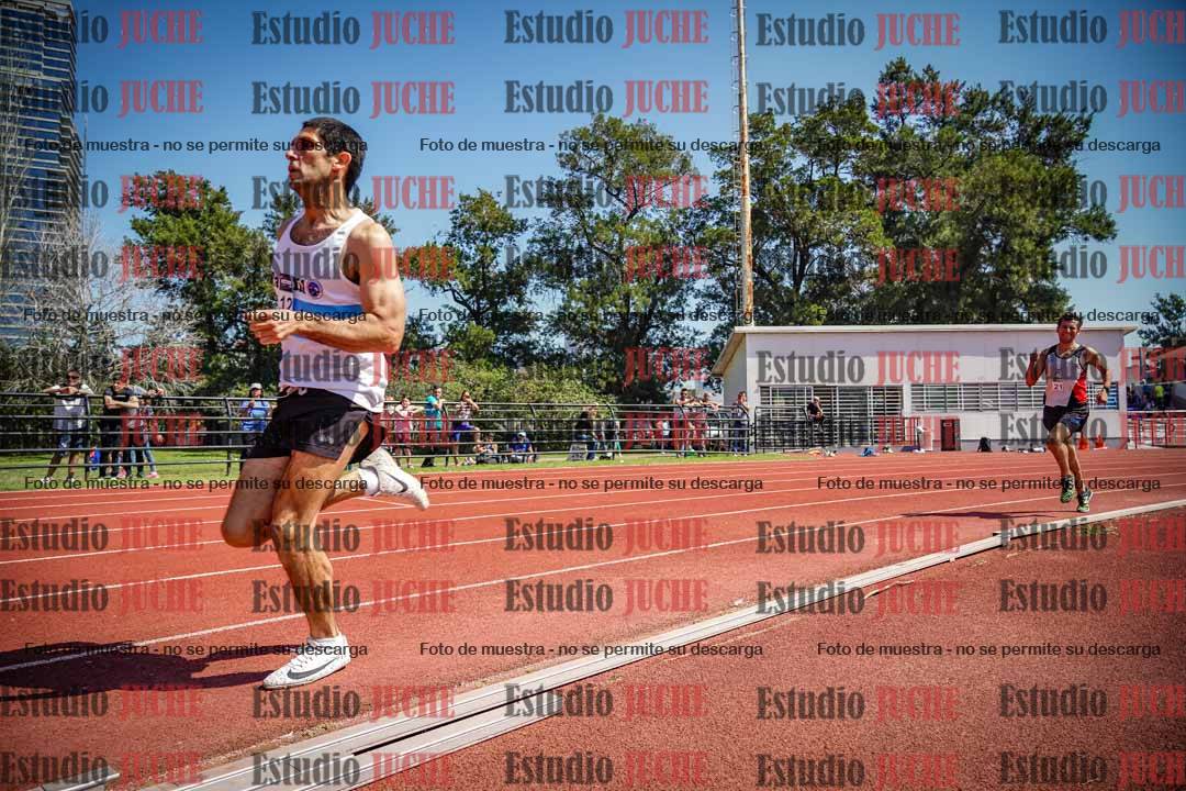 Fotos de los 800 m llanos de varones