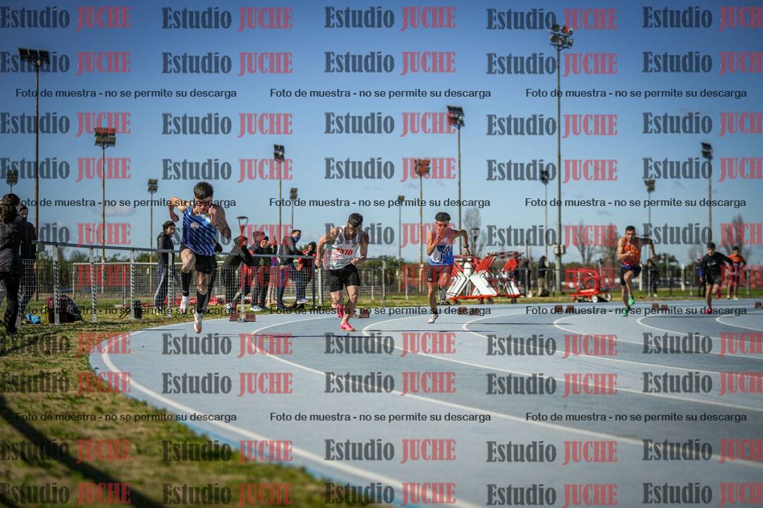 Fotos de los 200 m llanos de varones