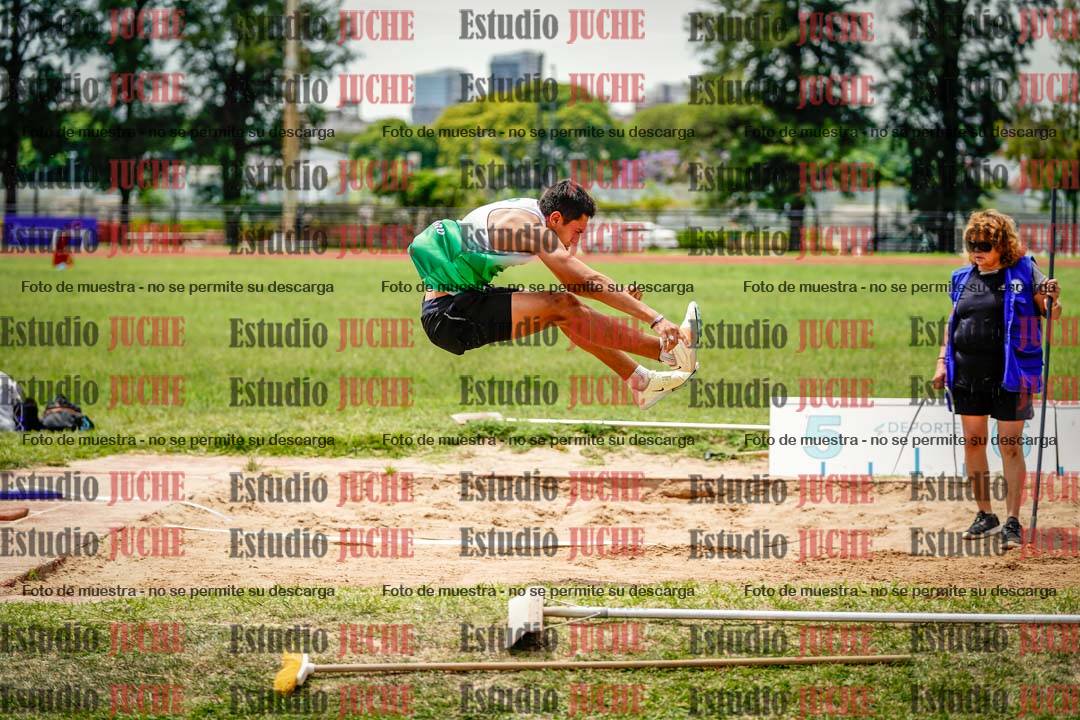 Fotos del salto en largo de varones