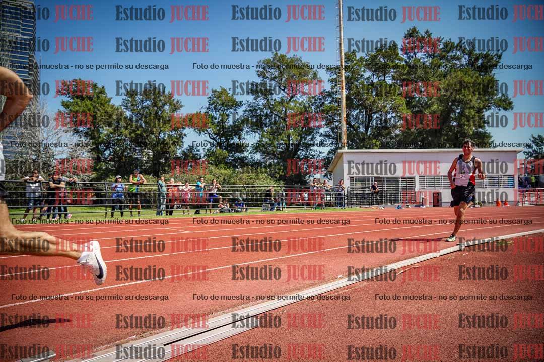 Fotos de los 800 m llanos de varones
