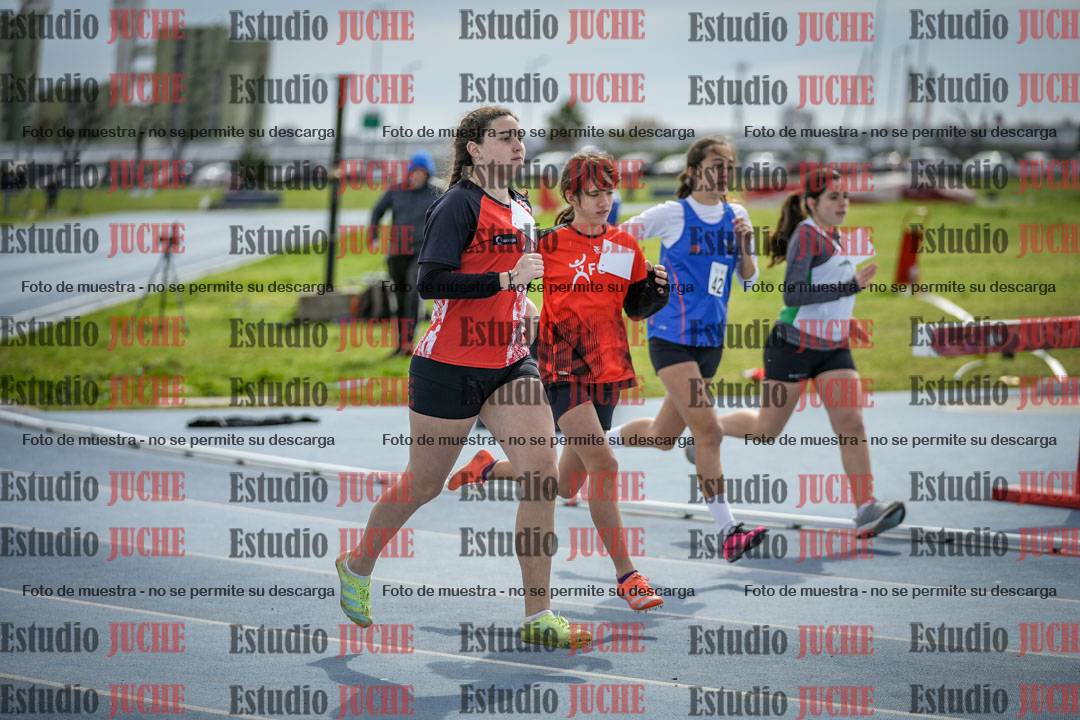 Fotos de los 800 m llanos de mujeres - U14
