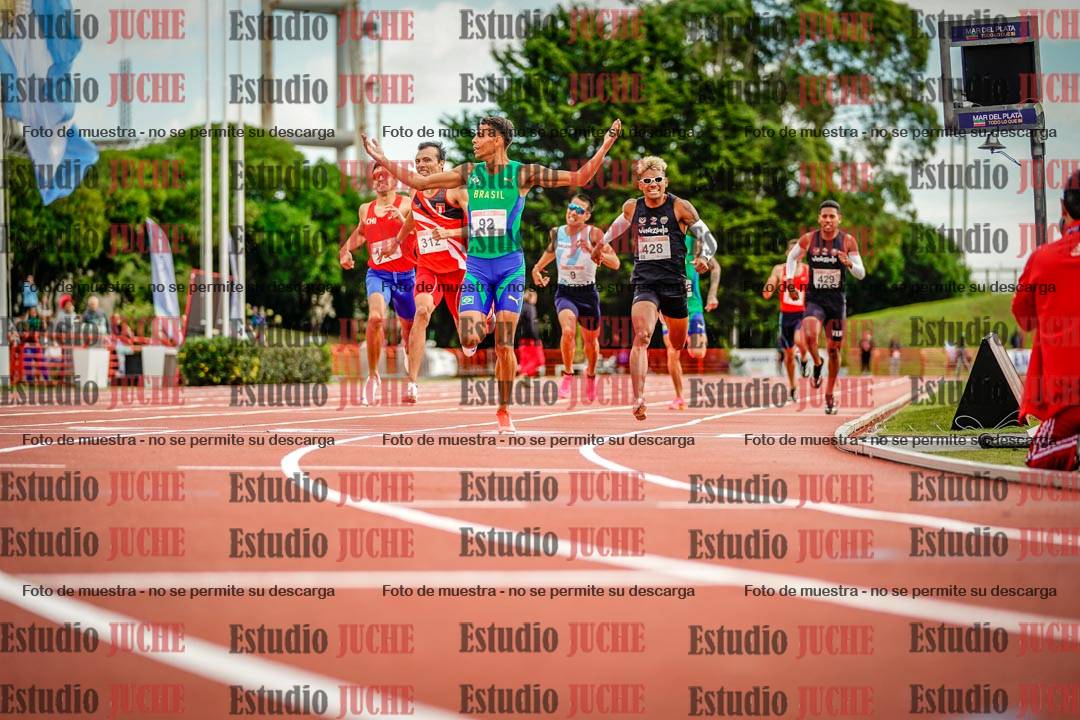 Fotos de los 800 m llanos de varones - FINAL