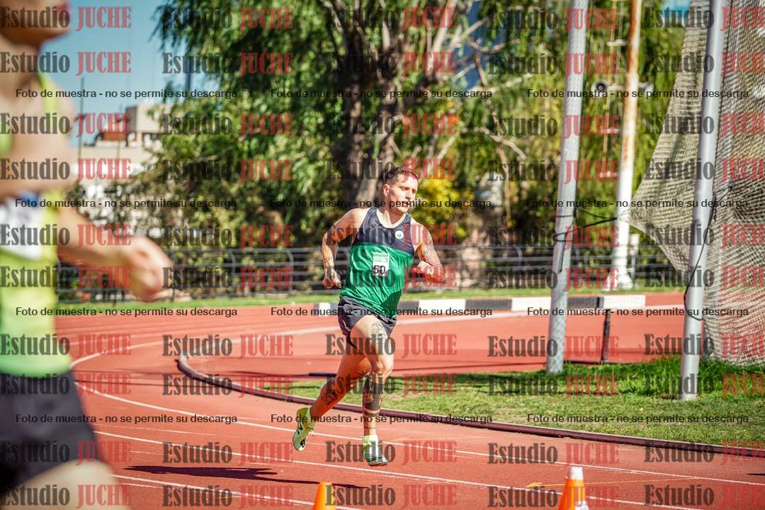Fotos de los 800 m llanos de varones