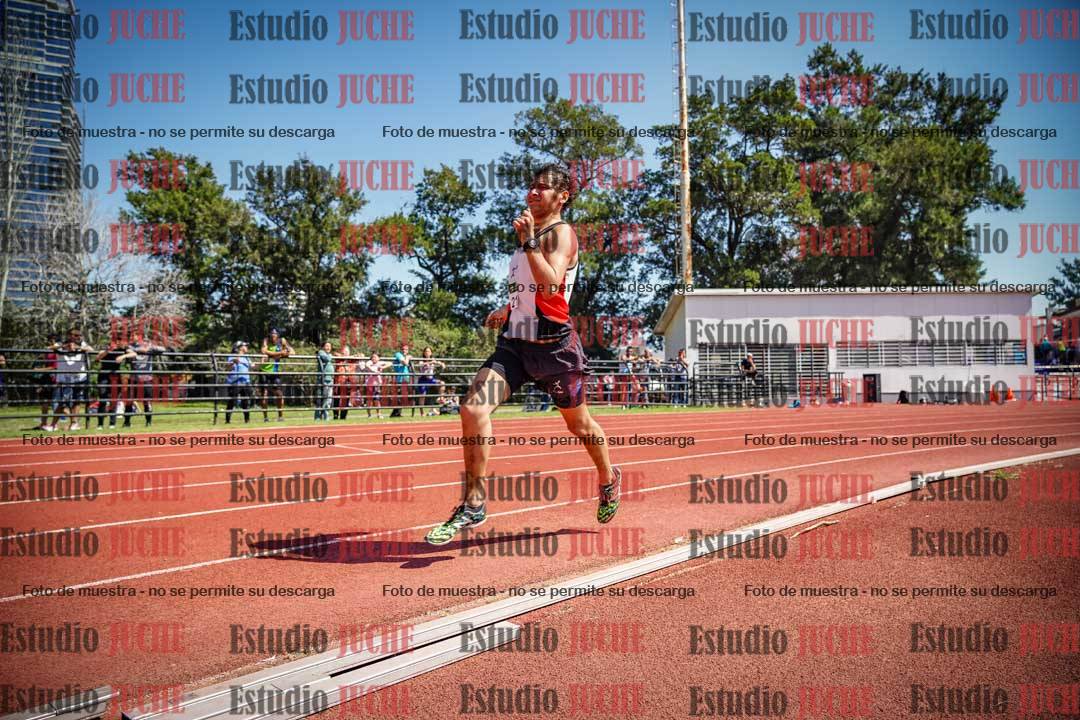 Fotos de los 800 m llanos de varones